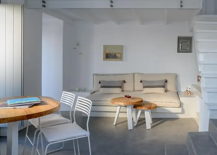 Sandy & Salty Villa *