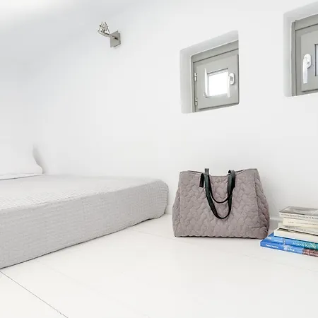 Sandy & Salty * Pýrgos