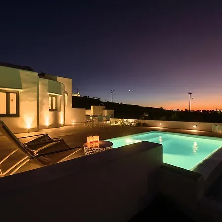 Sandy & Salty Willa *